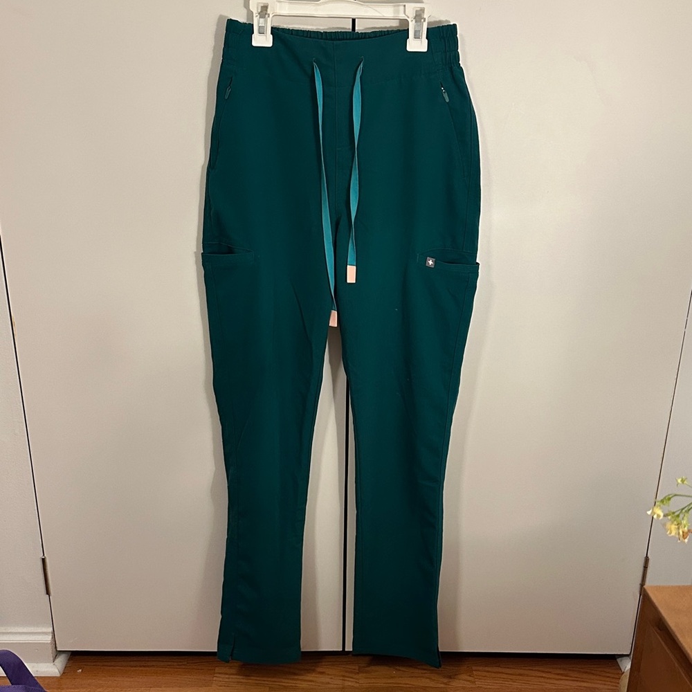 Figs Hunter green scrub pants slim high rise XS